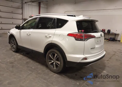 2016 Toyota Rav4 Xle z USA, uszkodzony, nr VIN JTMWFREV5GD082103